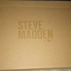 Brand new in box Steve Madden girl's shoe's